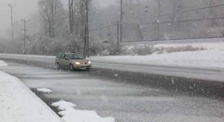 Dangerous driving conditions during a winter storm in Philadelphia region. Snow Roads