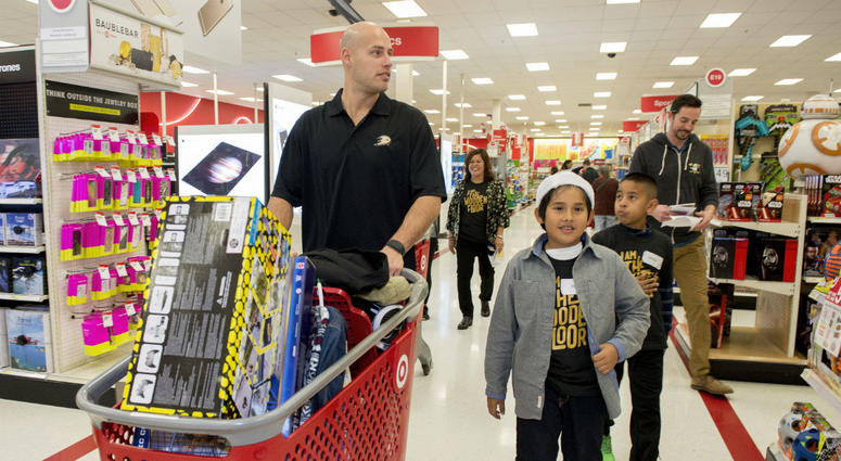Target, Walmart, Amazon, and a spate of big retailers are pouncing on the first holiday shopping season in decades without Toys 'R' Us. Toys Black Friday
