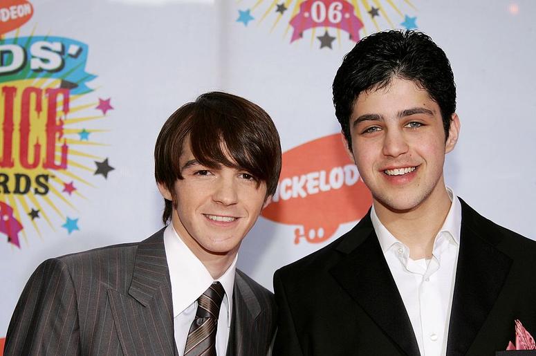 Actors Drake Bell (L) and Josh Peck arrive at the 19th Annual Kid's Choice Awards held at UCLA's Pauley Pavilion on April 1, 2006 in Westwood, California Actors Drake Bell (L) and Josh Peck arrive at the 19th Annual Kid's Choice Awards held at UCLA's Pauley Pavilion on April 1, 2006 in Westwood, California