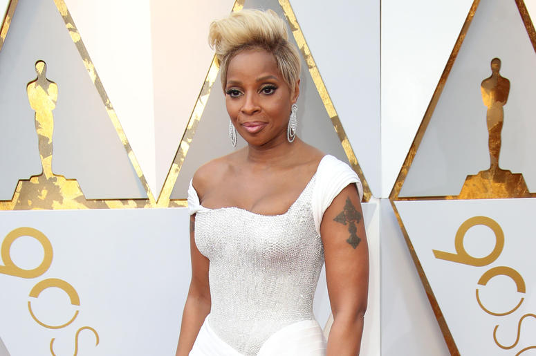 Mary J. Blige March 4, 2018; Hollywood, CA, USA; Mary J. Blige arrives at the 90th Academy Awards at Dolby Theatre. Mandatory Credit: Dan MacMedan-USA Today Network