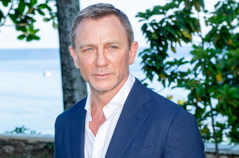 Daniel Craig MONTEGO BAY, JAMAICA - APRIL 25: Actor Daniel Craig attends the "Bond 25" Film Launch at Ian Fleming's Home "GoldenEye", on April 25, 2019 in Montego Bay, Jamaica. (Photo by Roy Rochlin/Getty Images for Metro Goldwyn Mayer Pictures)