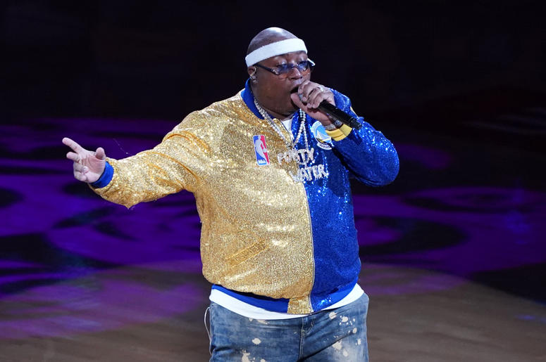 E-40 at Game Six of the 2019 NBA Finals OAKLAND, CALIFORNIA - JUNE 13: Rapper E-40 performs during Game Six of the 2019 NBA Finals between the Golden State Warriors and the Toronto Raptors at ORACLE Arena on June 13, 2019 in Oakland, California. NOTE TO USER: User expressly acknowledges and agr