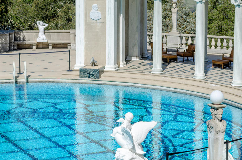 Neptune Pool Hearts Castle, San Simeon, California Neptune Pool Hearts Castle, San Simeon, California (Photo credit: Sami Huurresalo)