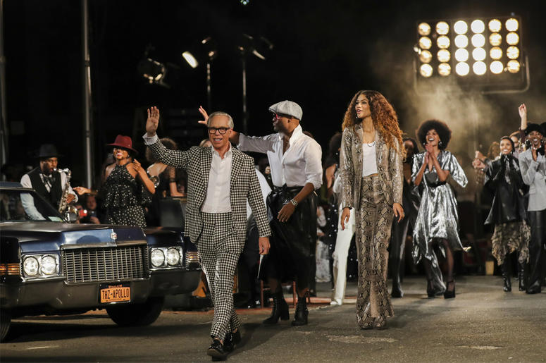 AP19252067086679 Designer Tommy Hilfiger is seen after the Tommy Hilfiger show during Fashion Week in New York, Sunday, Sept. 8, 2019. (AP Photo/Jeenah Moon)