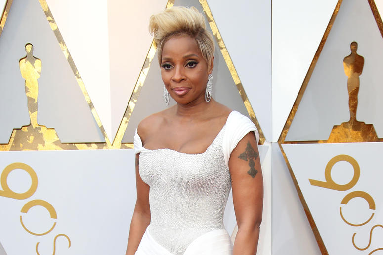 Mary J. Blige March 4, 2018; Hollywood, CA, USA; Mary J. Blige arrives at the 90th Academy Awards at Dolby Theatre. Mandatory Credit: Dan MacMedan-USA Today Network
