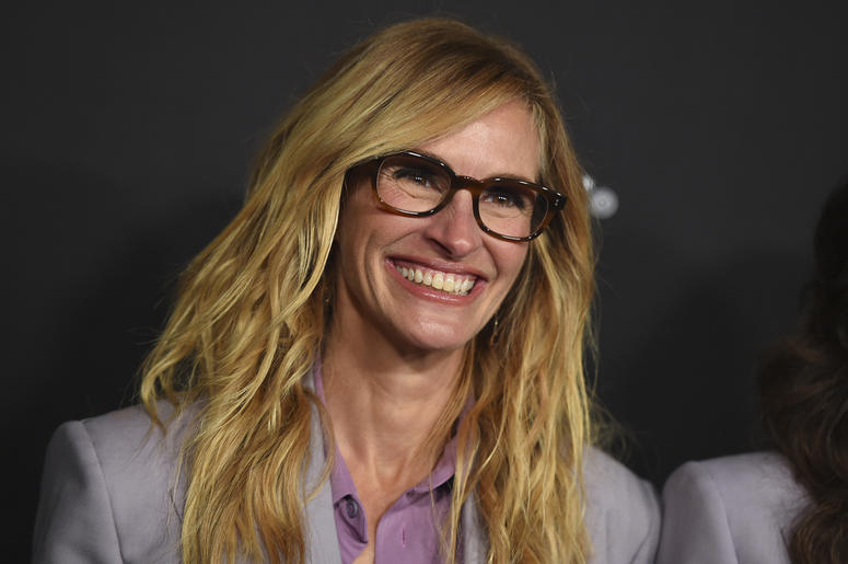 AP18296231740103 Julia Roberts arrives at the fourth annual InStyle Awards at The Getty Center on Monday, Oct. 22, 2018 in Los Angeles. (Photo by Jordan Strauss/Invision/AP)