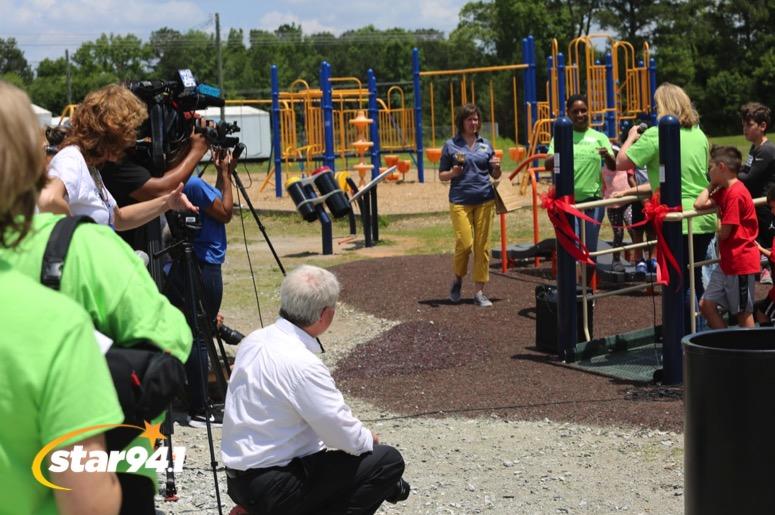 Arcado Elem Ribbon Cutting Arcado Elem Ribbon Cutting