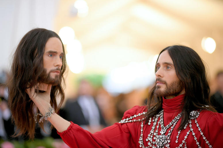 Jared Leto attends The 2019 Met Gala Celebrating Camp: Notes on Fashion at Metropolitan Museum of Art on May 06, 2019 in New York City Jared Leto attends The 2019 Met Gala Celebrating Camp: Notes on Fashion at Metropolitan Museum of Art on May 06, 2019 in New York City