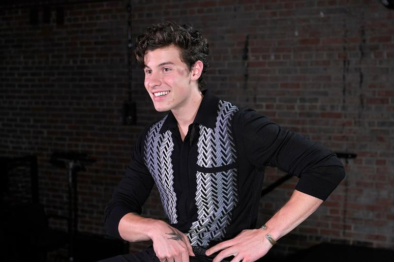 Shawn Mendes is ready to show us his undeis Shawn Mendes