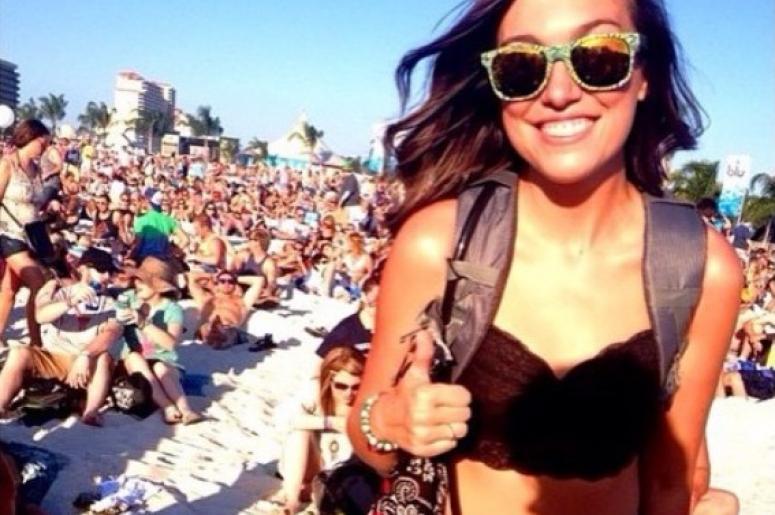 Producer Kelly Goes to the Hangout Festival