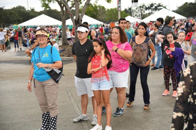 City_of_Sunrise_FL_Florida_Fourth_4th_of_July_102_7_The_Beach