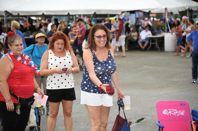 City_of_Sunrise_FL_Florida_Fourth_4th_of_July_102_7_The_Beach