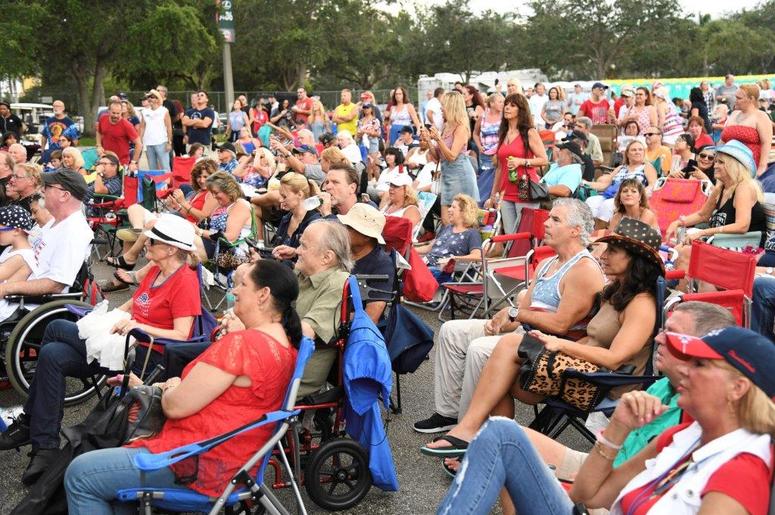 City_of_Sunrise_FL_Florida_Fourth_4th_of_July_102_7_The_Beach