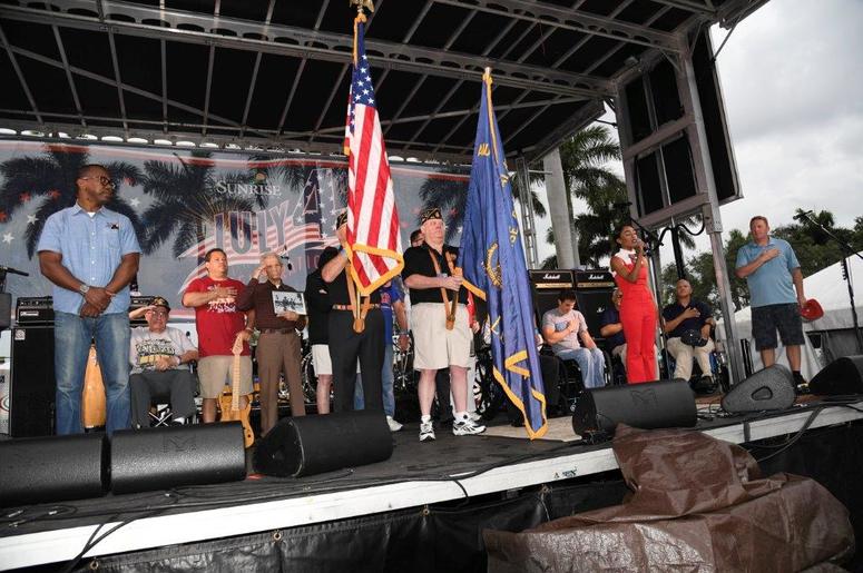 City_of_Sunrise_FL_Florida_Fourth_4th_of_July_102_7_The_Beach
