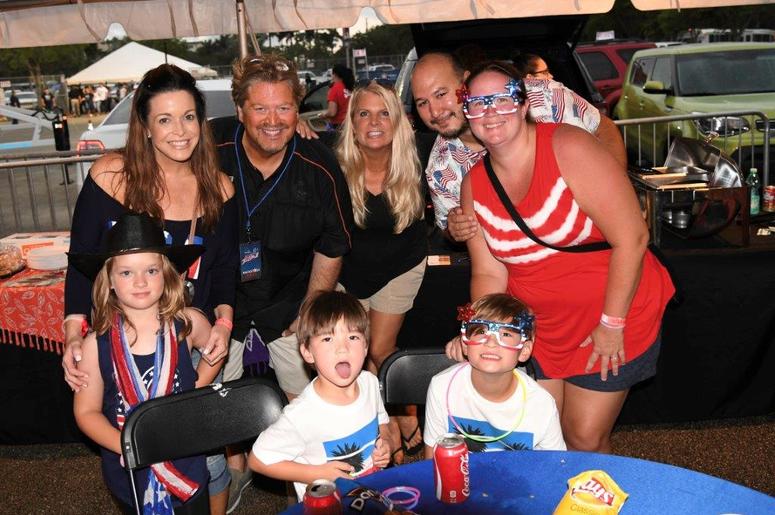 City_of_Sunrise_FL_Florida_Fourth_4th_of_July_102_7_The_Beach