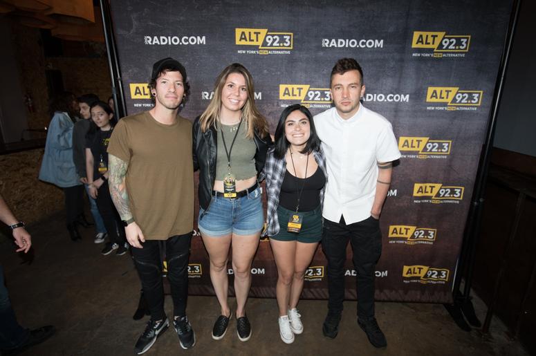 twenty one pilots meets fans during ALT 92.3 & RADIO.COM's Storytellers Performance