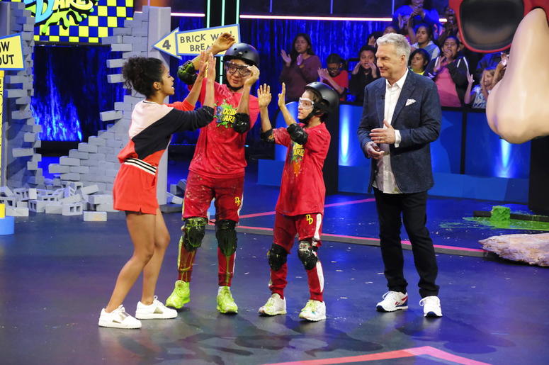 Marc Summers with contestants on the game show "Double Dare" Marc Summers with contestants on the game show "Double Dare"
