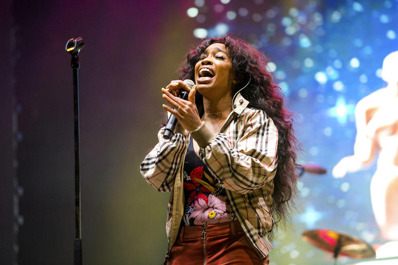 SZA performs at the 2018 BUKU Music + Art Project at Mardi Gras World in New Orleans SZA performs at the 2018 BUKU Music + Art Project at Mardi Gras World in New Orleans