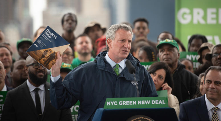 Mayor Bill de Blasio announces New York City's Green New Deal at Hunter's Point South Park on Monday, April 22, 2019. Mayor Green New Deal