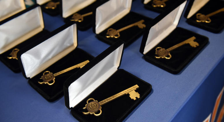 Mayor Bill de Blasio delivers remarks at a ceremony where he gives keys to the City to members of the 1969 World Series Mets Champions. Citi Field, Queens. Saturday, June 29, 2019. 1969 Mets Weekend Celebration