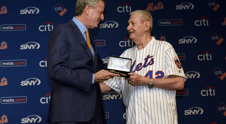 Mayor Bill de Blasio delivers remarks at a ceremony where he gives keys to the City to members of the 1969 World Series Mets Champions. Citi Field, Queens. Saturday, June 29, 2019. 1969 Mets Weekend Celebration