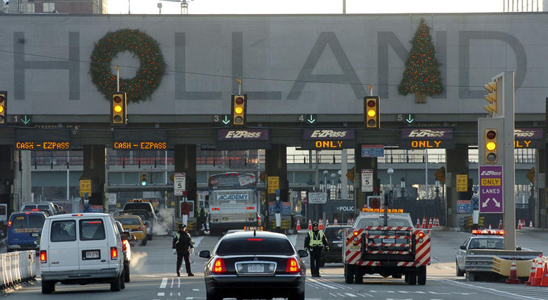 Port Authority police check vehicles at the Holland Tunnel check point on December 21, 2005 in Jersey City, New Jersey Holland Tunnel decorations