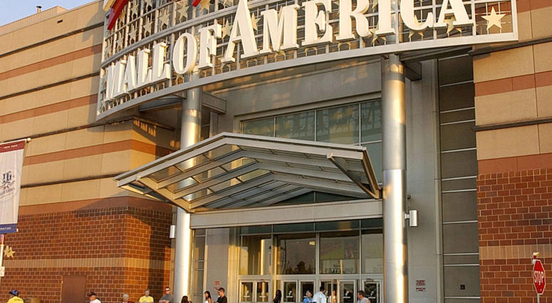 boy, injured, fall, Mall of America