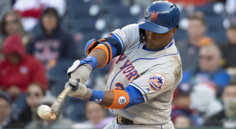 ew York Mets second baseman Robinson Cano (24) singles during the ninth inning against the Washington Nationals at Nationals Park. Robinson Cano