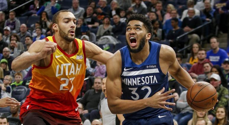The ball is in the hands of Karl-Anthony Towns Karl-Anthony Towns works