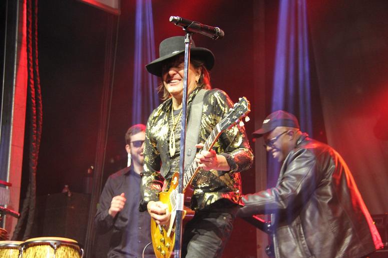 Richie Sambora & Orianthi RSO Perform at The Rock & Roll Hall of Fame & Museum Richie Sambora & Orianthi RSO Perform at The Rock & Roll Hall of Fame & Museum