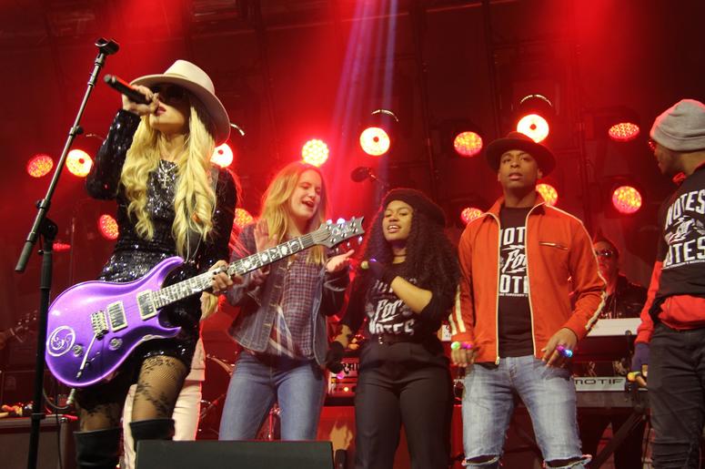 Richie Sambora & Orianthi RSO Perform at The Rock & Roll Hall of Fame & Museum Richie Sambora & Orianthi RSO Perform at The Rock & Roll Hall of Fame & Museum