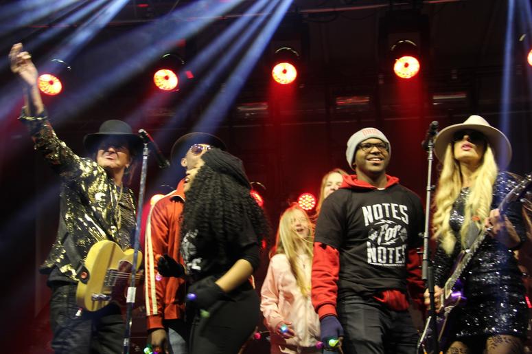 Richie Sambora & Orianthi RSO Perform at The Rock & Roll Hall of Fame & Museum Richie Sambora & Orianthi RSO Perform at The Rock & Roll Hall of Fame & Museum