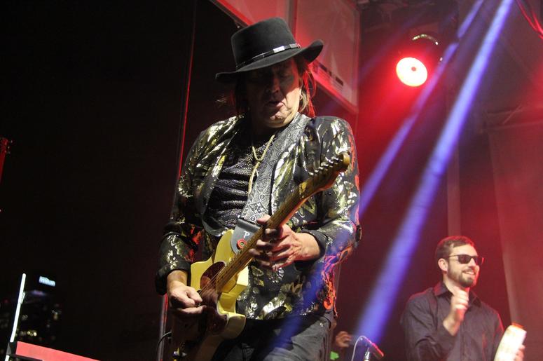 Richie Sambora & Orianthi RSO Perform at The Rock & Roll Hall of Fame & Museum Richie Sambora & Orianthi RSO Perform at The Rock & Roll Hall of Fame & Museum