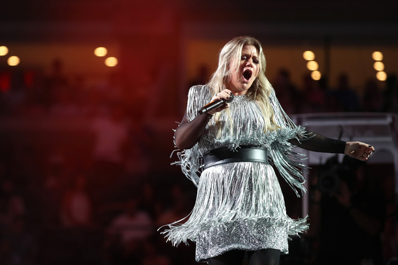 kelly clarkson setlist, kelly clarkson concert, kelly clarkson set list, meaning of life tour