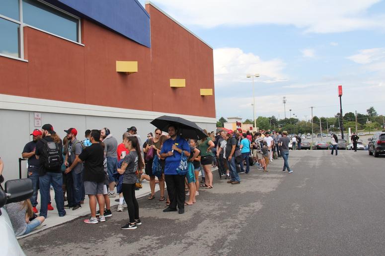 Anthony Russo Avengers: Endgame Signing at Best Buy Cleveland Anthony Russo Avengers: Endgame Signing at Best Buy Cleveland