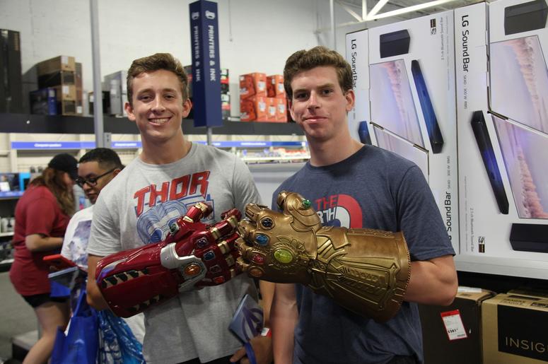 Anthony Russo Avengers: Endgame Signing at Best Buy Cleveland Anthony Russo Avengers: Endgame Signing at Best Buy Cleveland