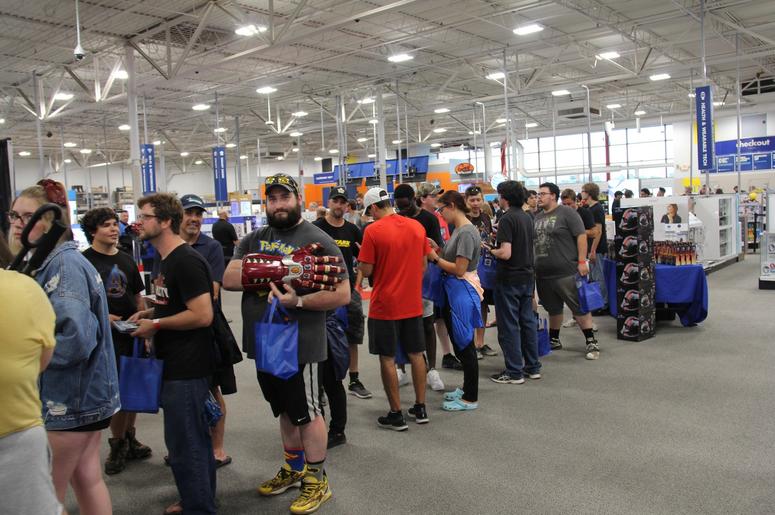Anthony Russo Avengers: Endgame Signing at Best Buy Cleveland Anthony Russo Avengers: Endgame Signing at Best Buy Cleveland