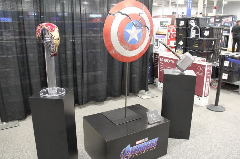 Anthony Russo Avengers: Endgame Signing at Best Buy Cleveland Anthony Russo Avengers: Endgame Signing at Best Buy Cleveland