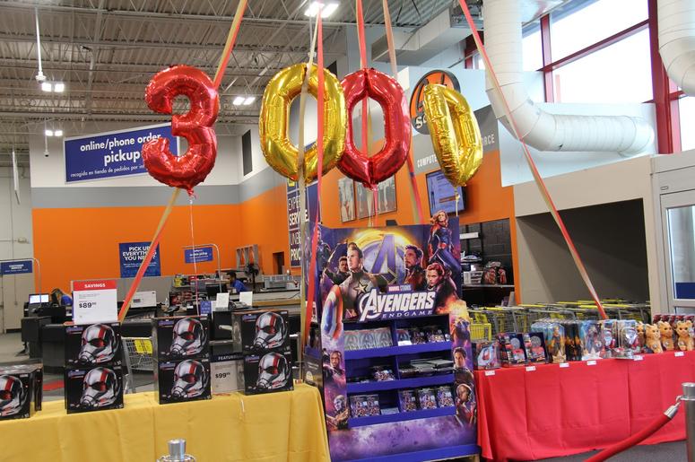 Anthony Russo Avengers: Endgame Signing at Best Buy Cleveland Anthony Russo Avengers: Endgame Signing at Best Buy Cleveland
