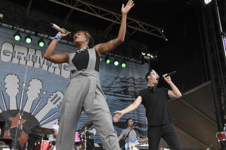 Fitz and the Tantrums perform Fitz and the Tantrums perform