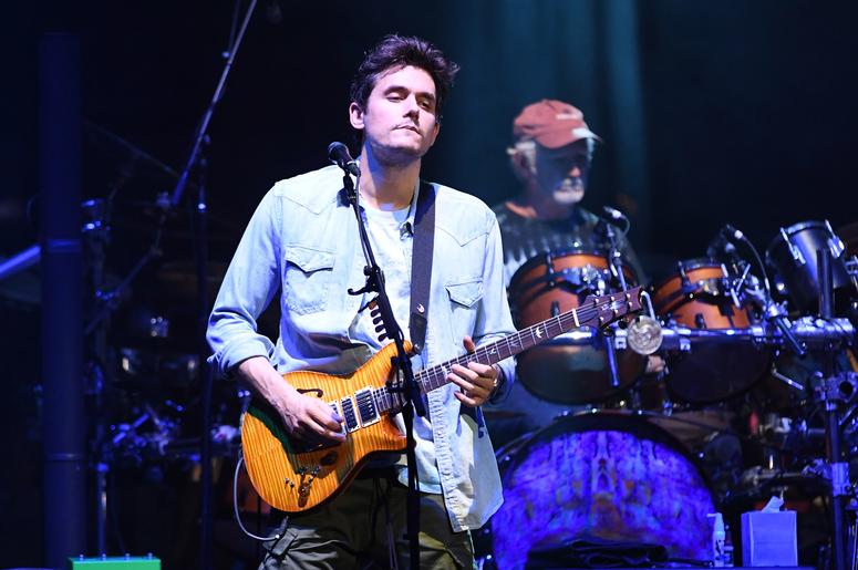 John Mayer performs John Mayer performs