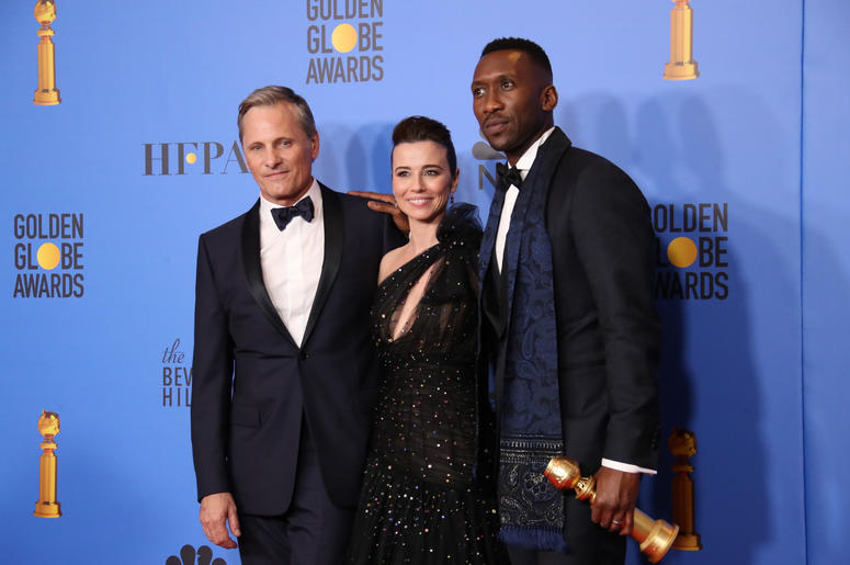 Viggo Mortensen, from left, Linda Cardellini and Mahershala Ali pose in the press room with the award for best motion picture, musical or comedy for \"Green Book\" at the 76th annual Golden Globe Awards atthe 76th Golden Globe Awards at the Beverly Hilton Viggo Mortensen, from left, Linda Cardellini and Mahershala Ali pose in the press room with the award for best motion picture, musical or comedy for \"Green Book\" at the 76th annual Golden Globe Awards atthe 76th Golden Globe Awards at the Beverly Hilton