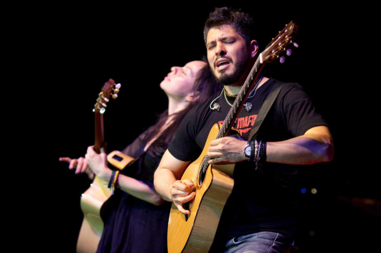 Rodrigo y Gabriela Rodrigo y Gabriela