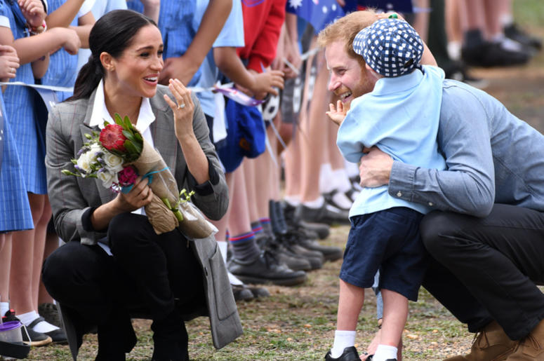 Prince Harry Duke of Sussex and Meghan Duchess of Sussex arrive at Dubbo Airport where they meet Luke Vincent, 5, from Buninyong Public School Kindergarten, New South Wales, Australia. Prince Harry Duke of Sussex and Meghan Duchess of Sussex arrive at Dubbo Airport where they meet Luke Vincent, 5, from Buninyong Public School Kindergarten, New South Wales, Australia.