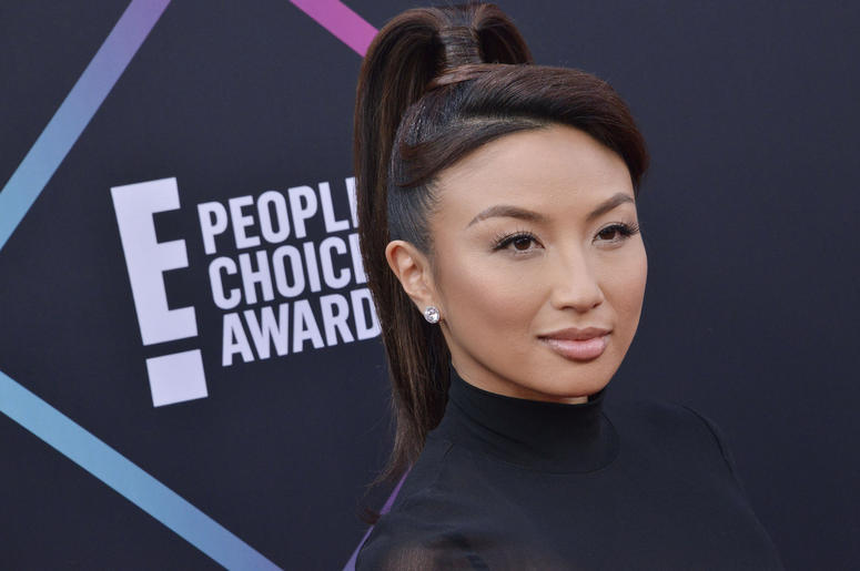 Jeannie Mai arrives at the 2018 E! People's Choice Awards held at the Barker Hanga Jeannie Mai arrives at the 2018 E! People's Choice Awards held at the Barker Hanga