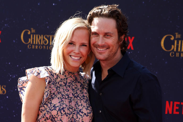 Erinn Bartlett, Oliver Hudson attend the Los Angeles Premiere 'The Christmas Chronicles' held at Regency Bruin Theatre on November 18, 2018 in Los Angeles, California, Erinn Bartlett, Oliver Hudson attend the Los Angeles Premiere 'The Christmas Chronicles' held at Regency Bruin Theatre on November 18, 2018 in Los Angeles, California,