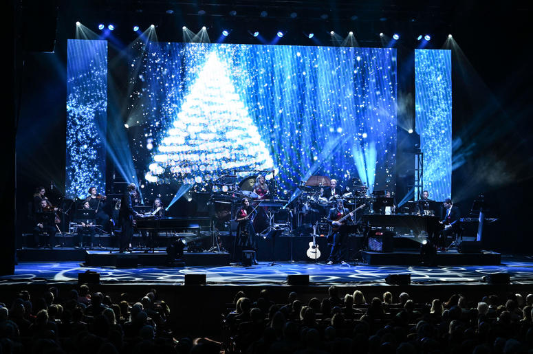 Mannheim Steamroller performed in concert at The Kravis Center in West Palm Beach, Florida. Mannheim Steamroller performed in concert at The Kravis Center in West Palm Beach, Florida.