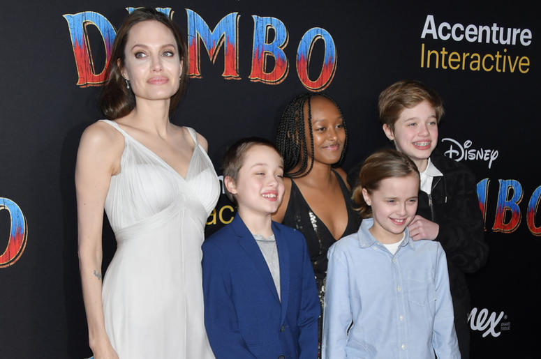 (L-R) Angelina Jolie, Knox Jolie-Pitt, Zahara Marley Jolie-Pitt, Vivienne Marcheline Jolie-Pitt and Shiloh Jolie-Pitt arrives at Disney's "Dumbo" Los Angeles Premiere held at the El Capitan Theatre in Hollywood, CA on Monday, March 11, 2019. (L-R) Angelina Jolie, Knox Jolie-Pitt, Zahara Marley Jolie-Pitt, Vivienne Marcheline Jolie-Pitt and Shiloh Jolie-Pitt arrives at Disney's "Dumbo" Los Angeles Premiere held at the El Capitan Theatre in Hollywood, CA on Monday, March 11, 2019.