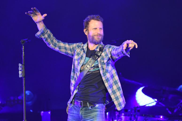 Dierks Bentley performs at the Coral Sky Amphitheatre. Dierks Bentley performs at the Coral Sky Amphitheatre.