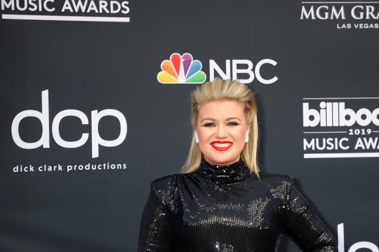 Kelly Clarkson Kelly Clarkson